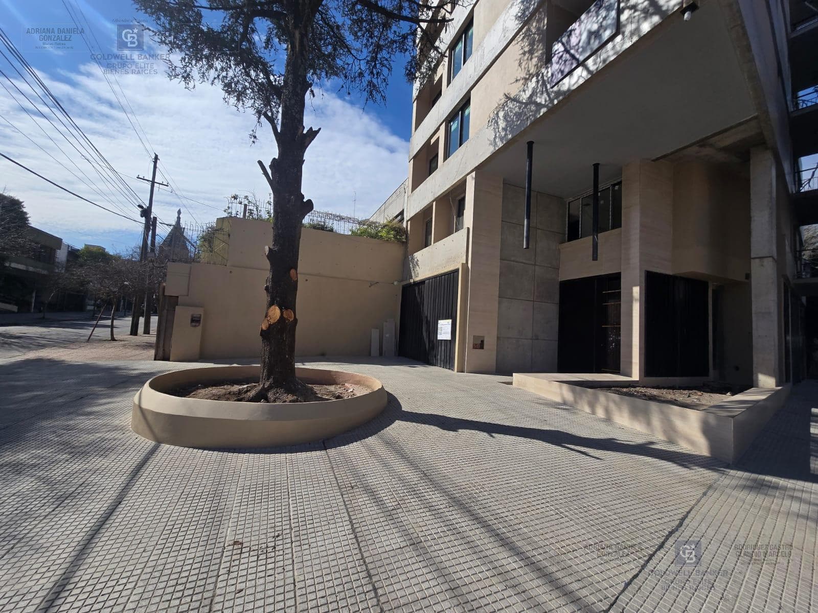Apartment for Sale: 2 Bedrooms, 6th Floor