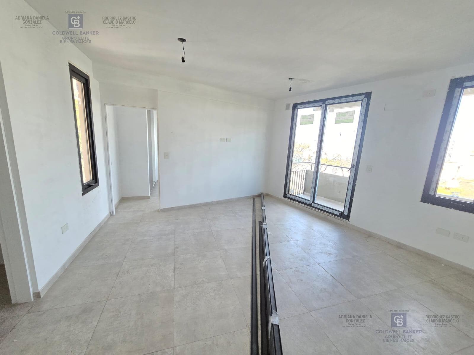 Apartment for Sale: 2 Bedrooms, 6th Floor