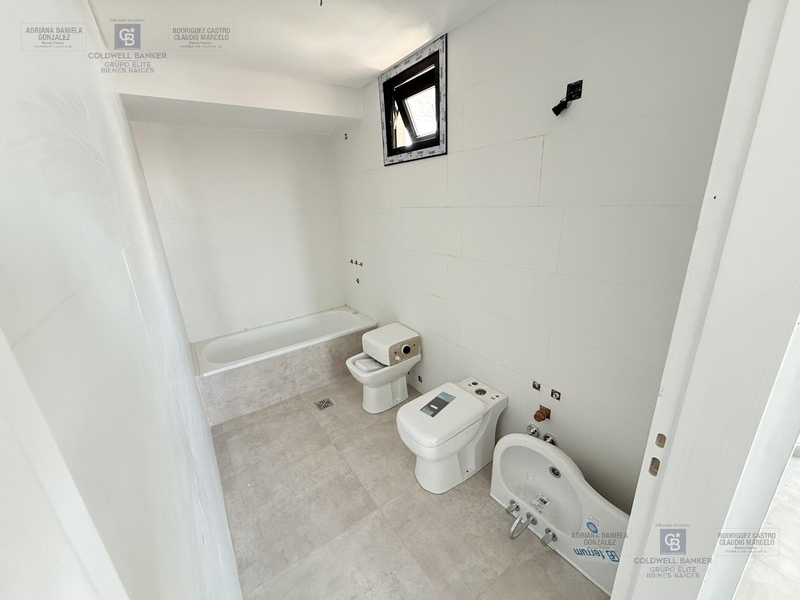 Apartment for Sale: 2 Bedrooms, 6th Floor