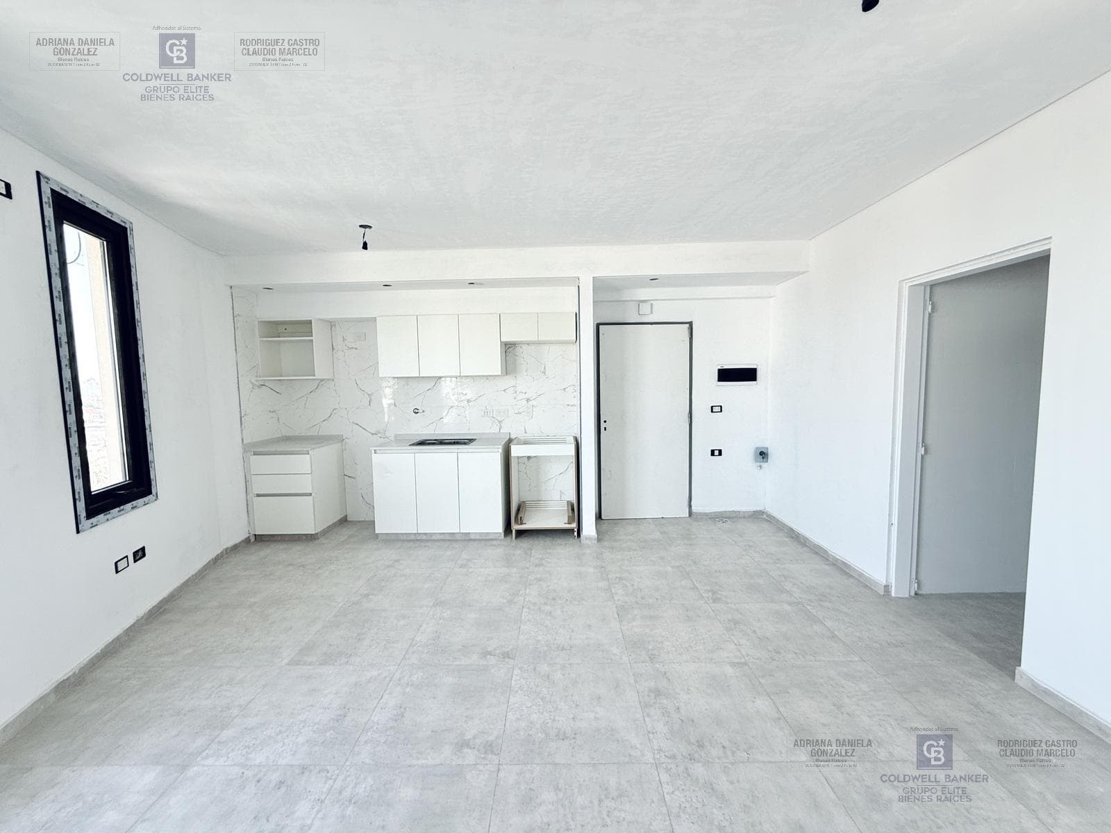 Apartment for Sale: 2 Bedrooms, 6th Floor