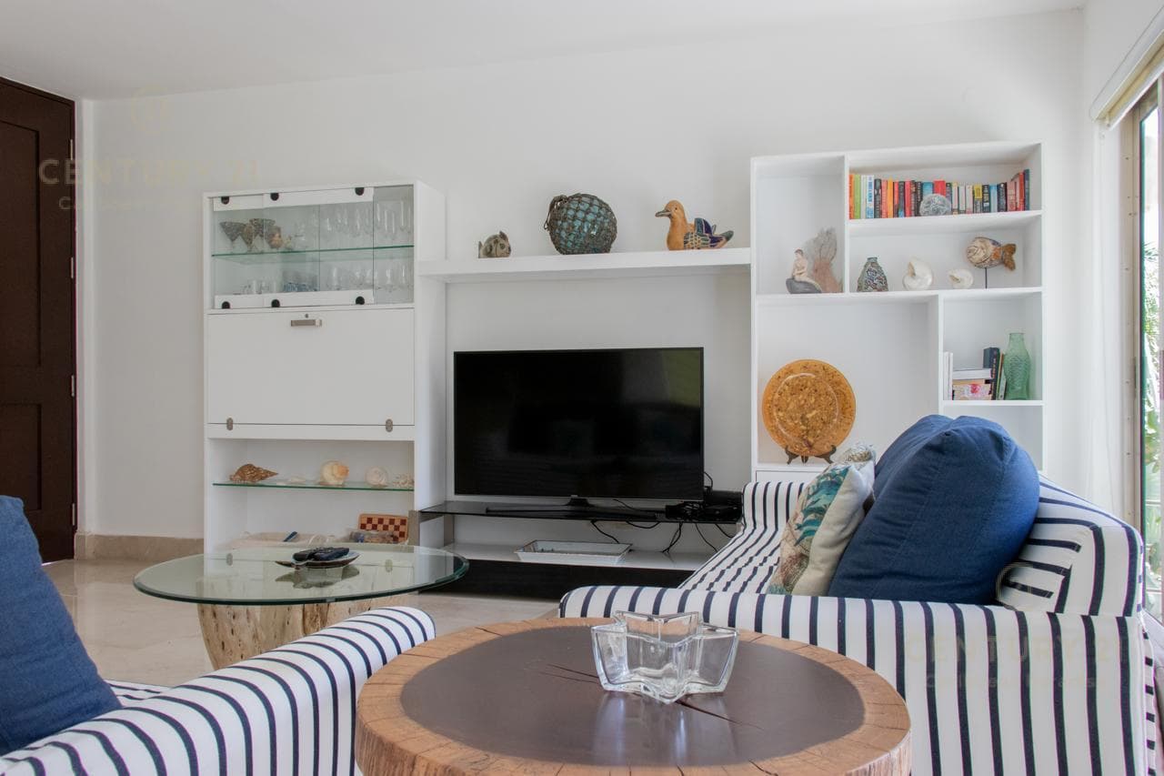 Departamento 3 Recamaras en Venta Via 38 Playa del Carmen | Rooftop Privado Cerca del Mar | P4427