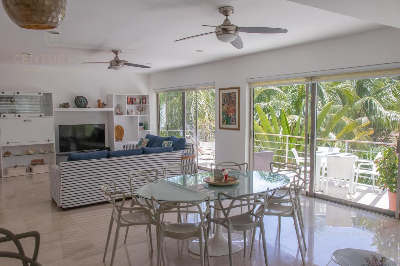 3-Bedroom Condo for Sale on Via 38 in Playa del Carmen | Private Rooftop Near the Ocean | P4427