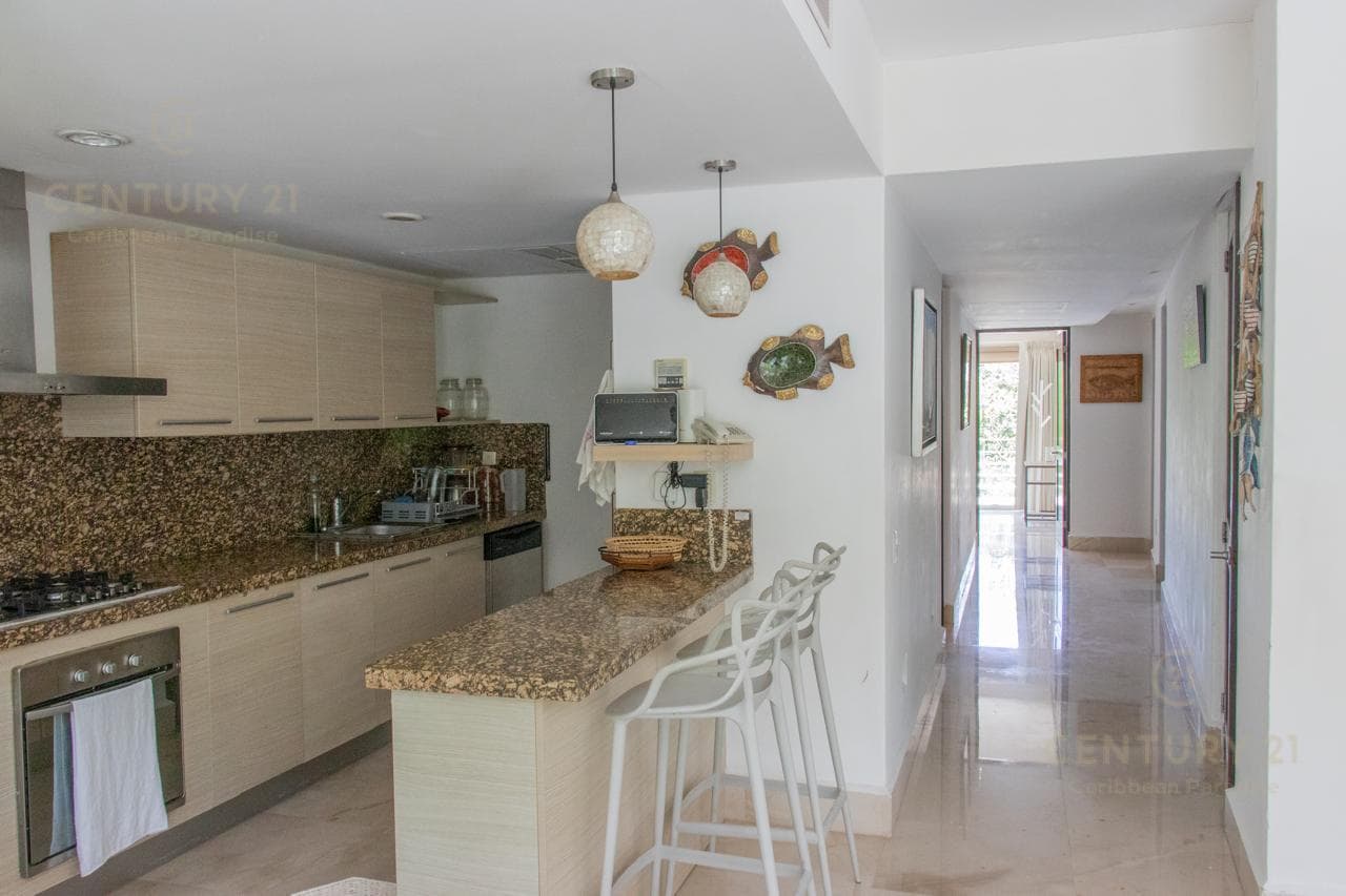 3-Bedroom Condo for Sale on Via 38 in Playa del Carmen | Private Rooftop Near the Ocean | P4427