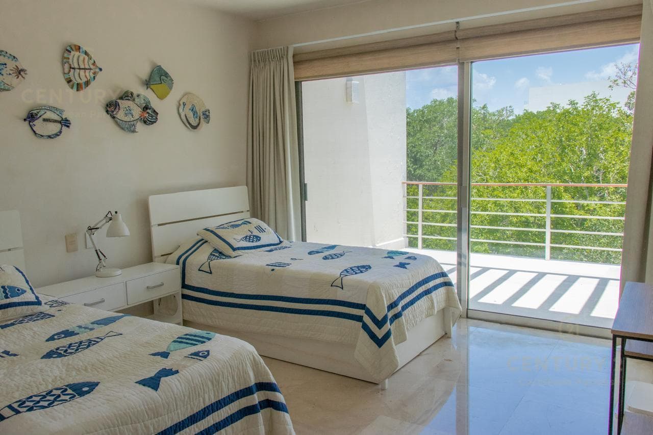 Departamento 3 Recamaras en Venta Via 38 Playa del Carmen | Rooftop Privado Cerca del Mar | P4427