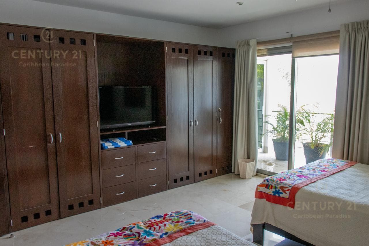 Departamento 3 Recamaras en Venta Via 38 Playa del Carmen | Rooftop Privado Cerca del Mar | P4427