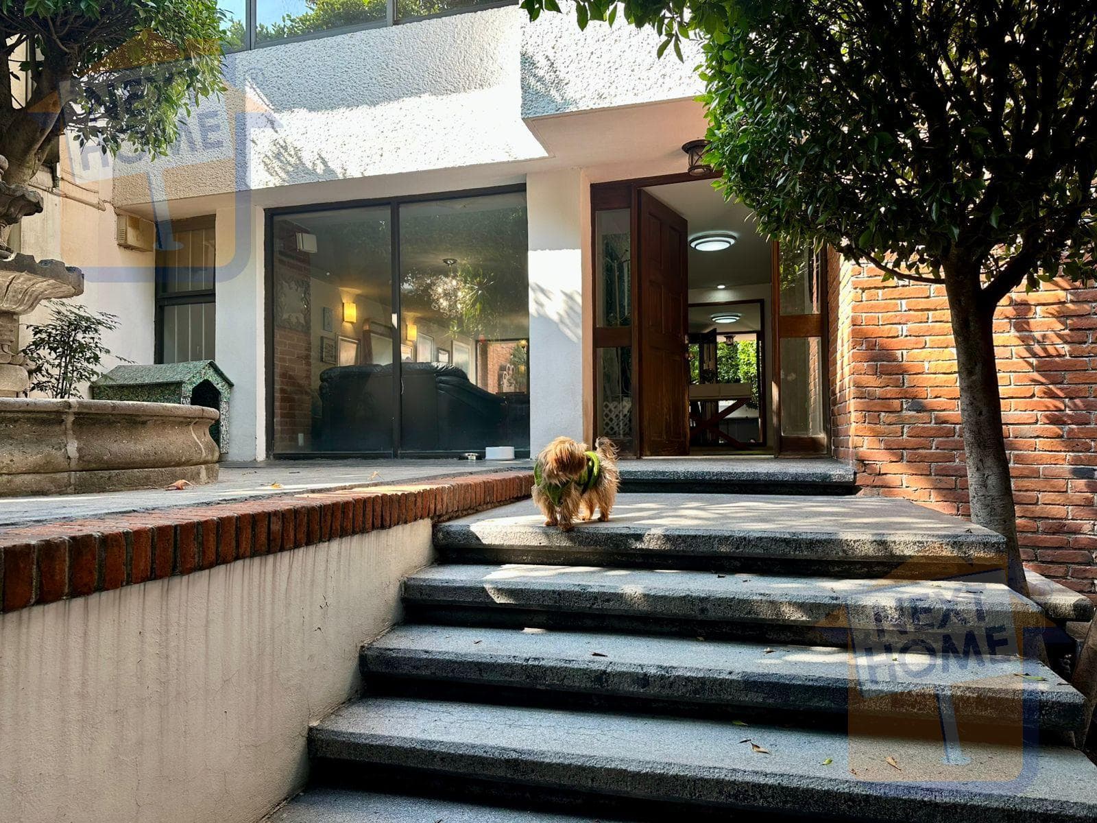 HOUSE FOR SALE IN LOMAS DE LA HERRADURA