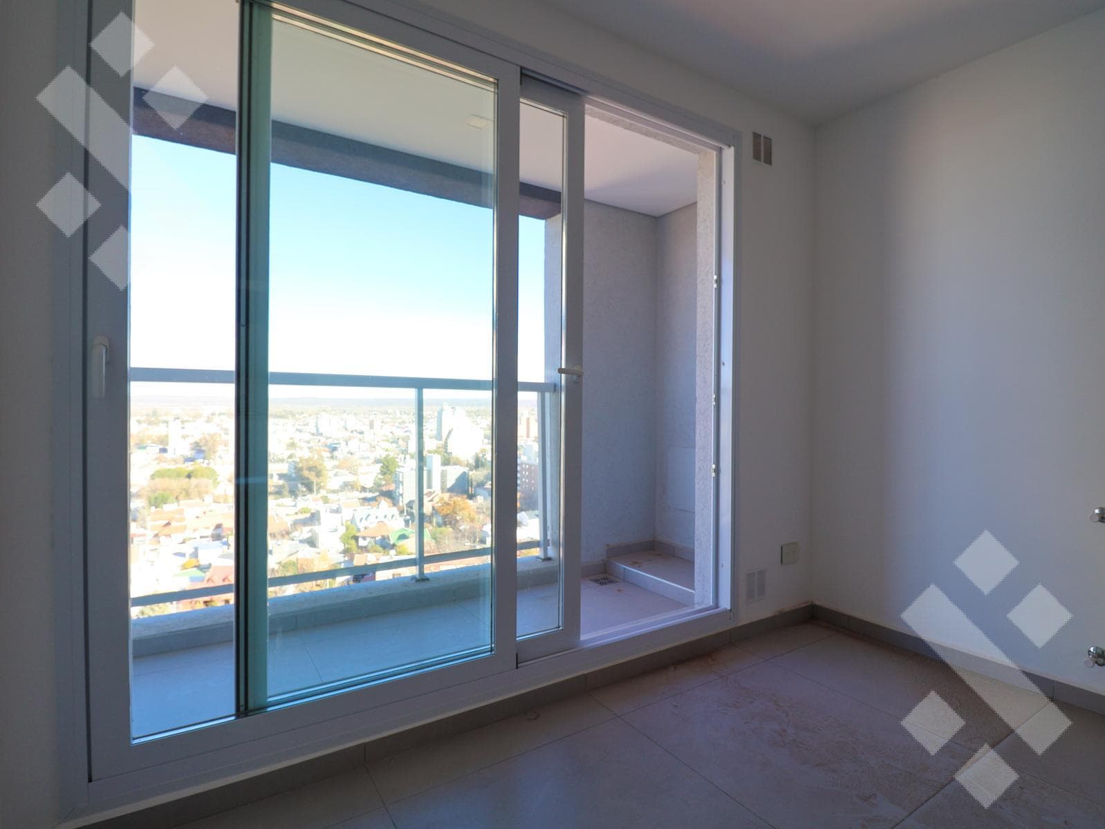 2-Bedroom Apartment for Sale in the Centro Este Neighborhood