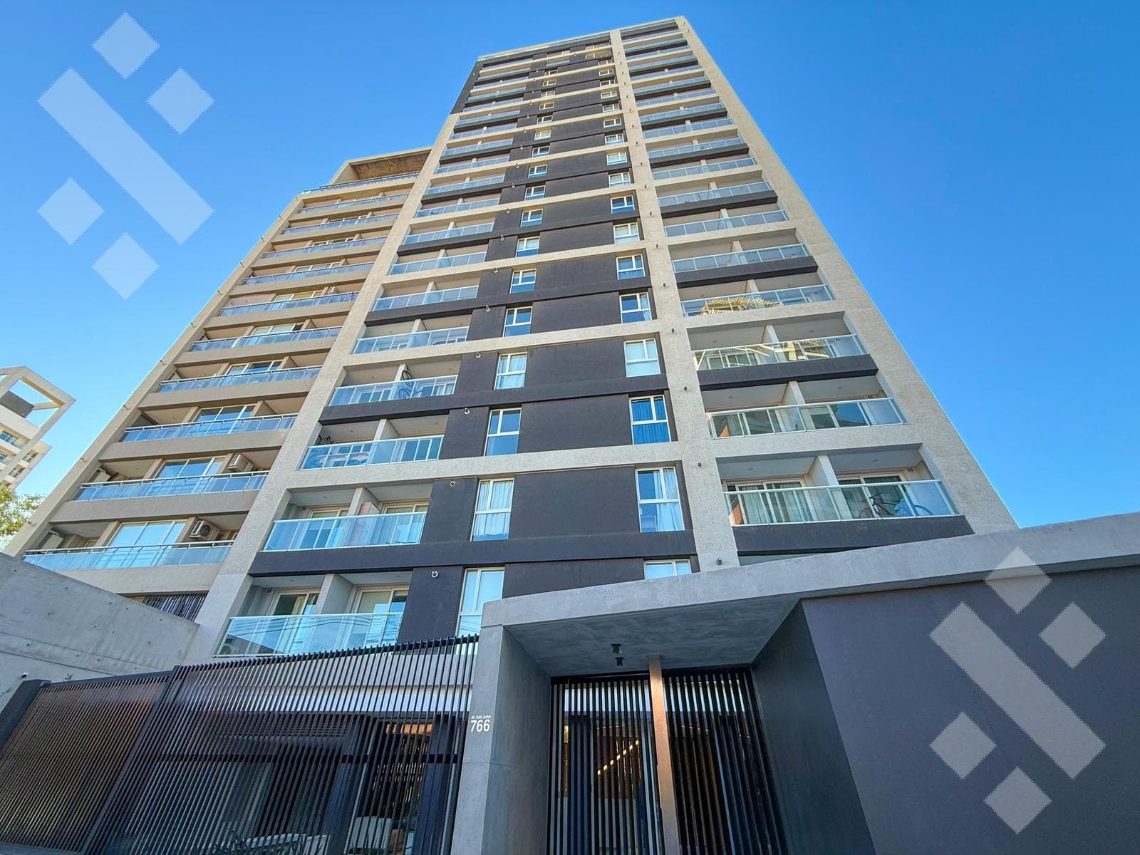 2-Bedroom Apartment for Sale in the Centro Este Neighborhood