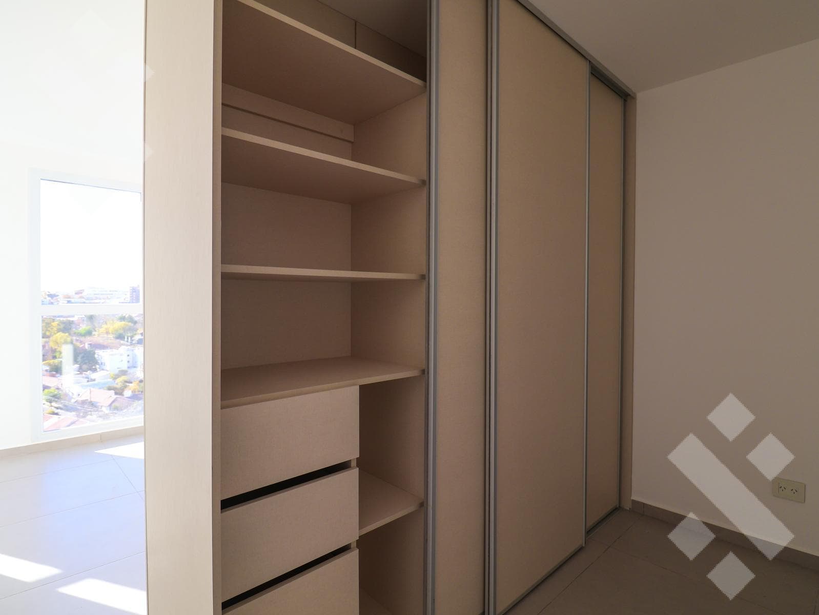2-Bedroom Apartment for Sale in the Centro Este Neighborhood