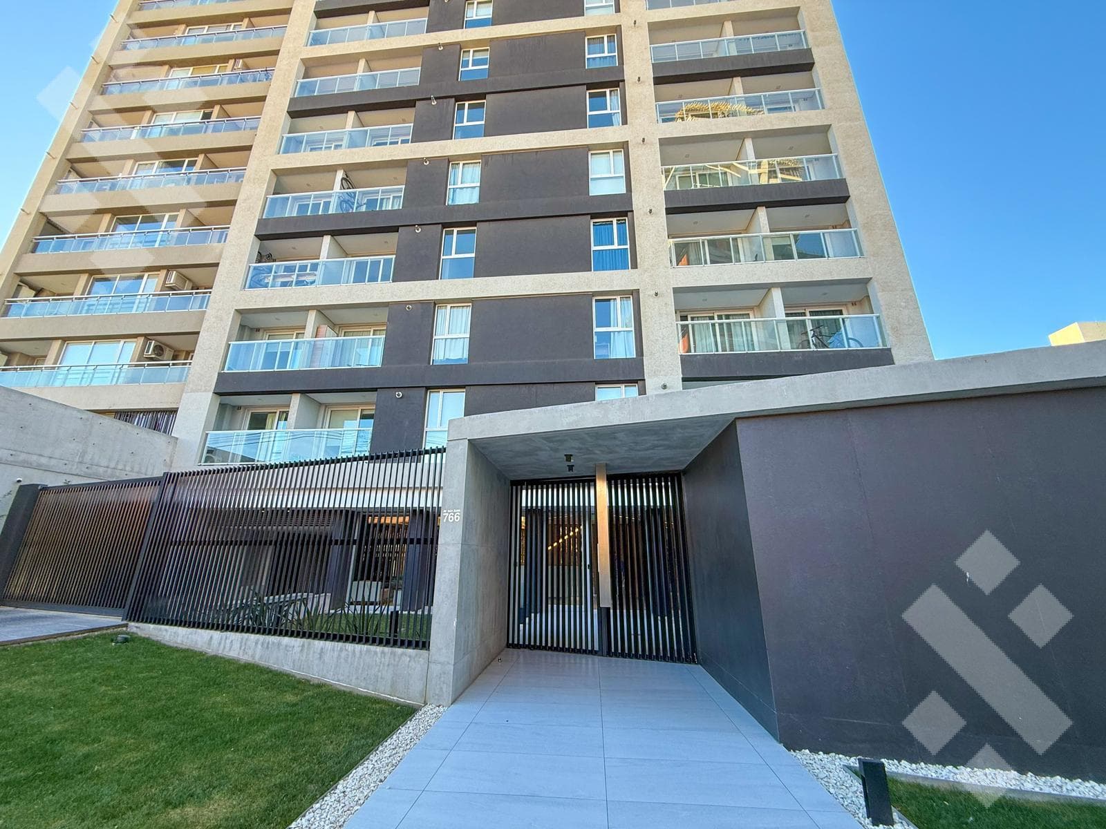 2-Bedroom Apartment for Sale in the Centro Este Neighborhood