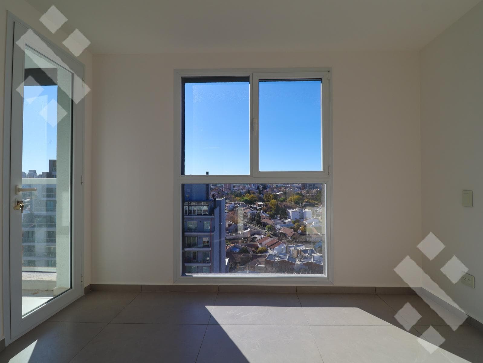 2-Bedroom Apartment for Sale in the Centro Este Neighborhood