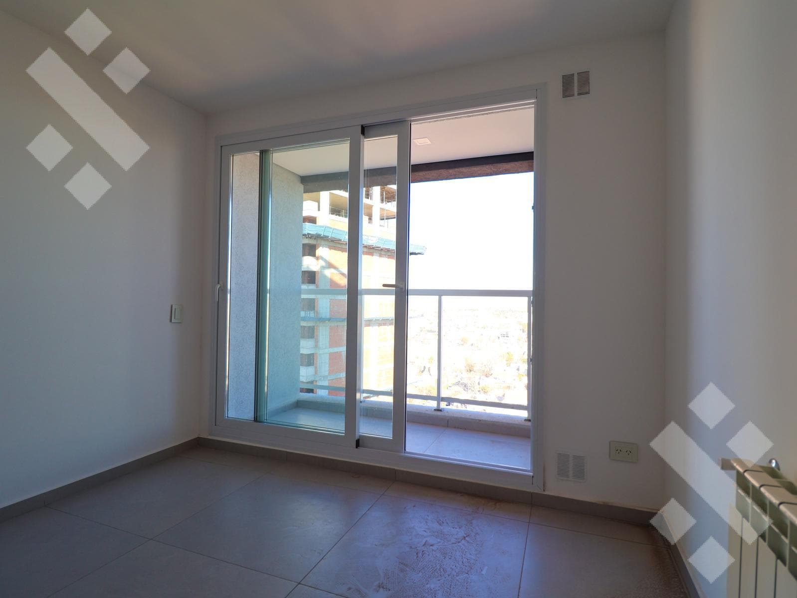 2-Bedroom Apartment for Sale in the Centro Este Neighborhood