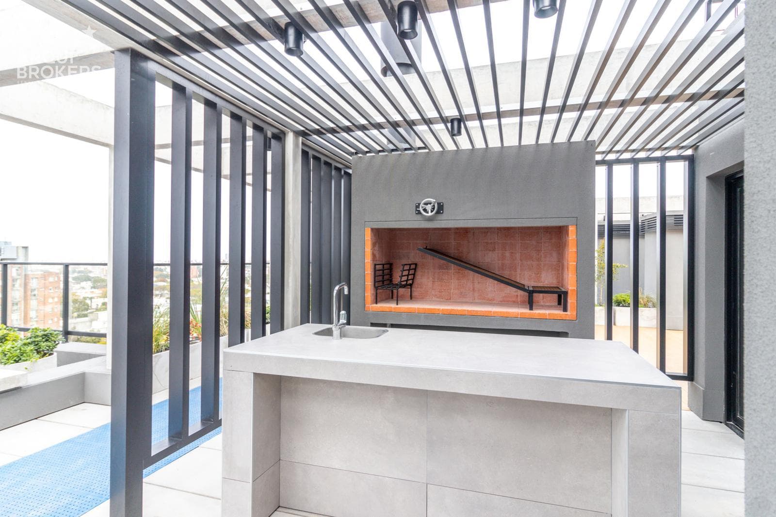 One-bedroom penthouse apartment for sale in Parque Batlle - 1202
