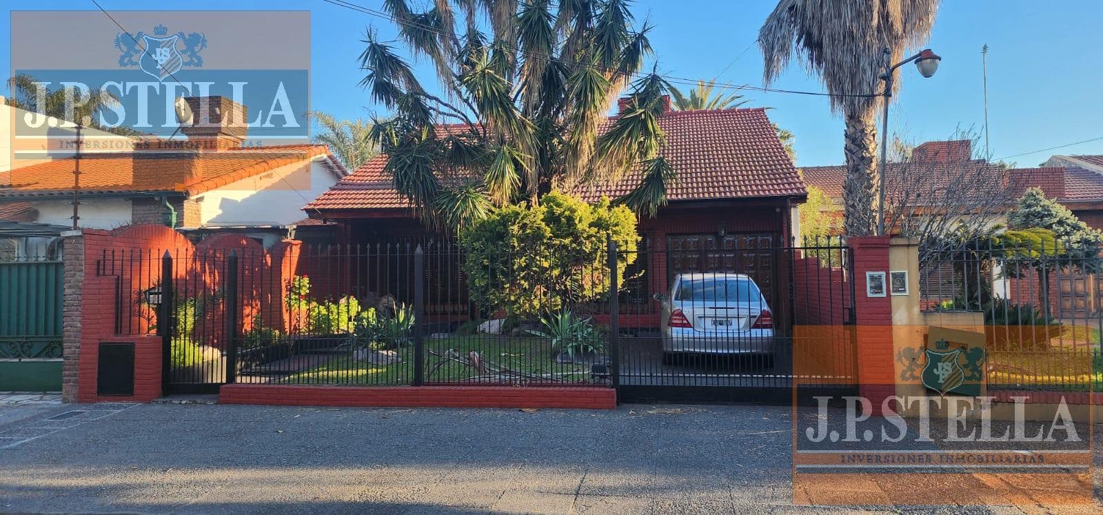 Chalet 3 ambientes c/ garaje y pileta - 100 m² Edificados - San Justo