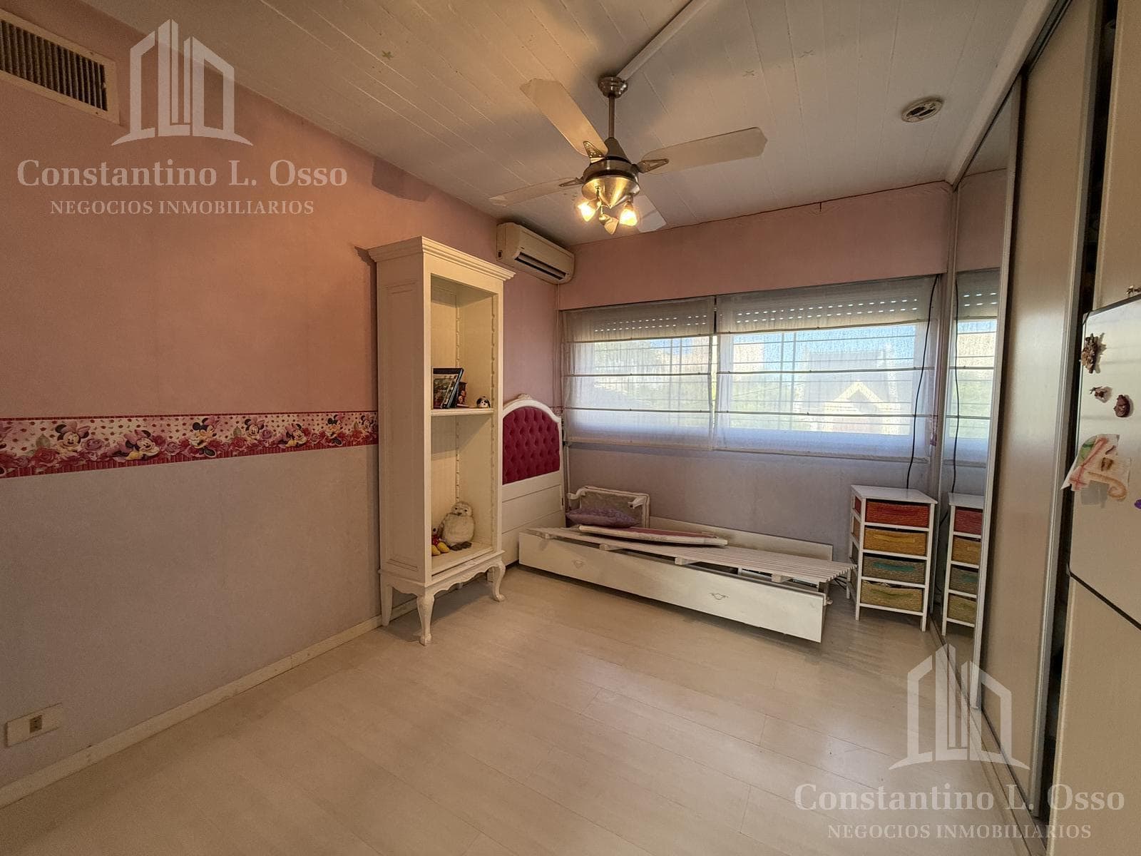 House for Sale - With Garden - Barbecue Area