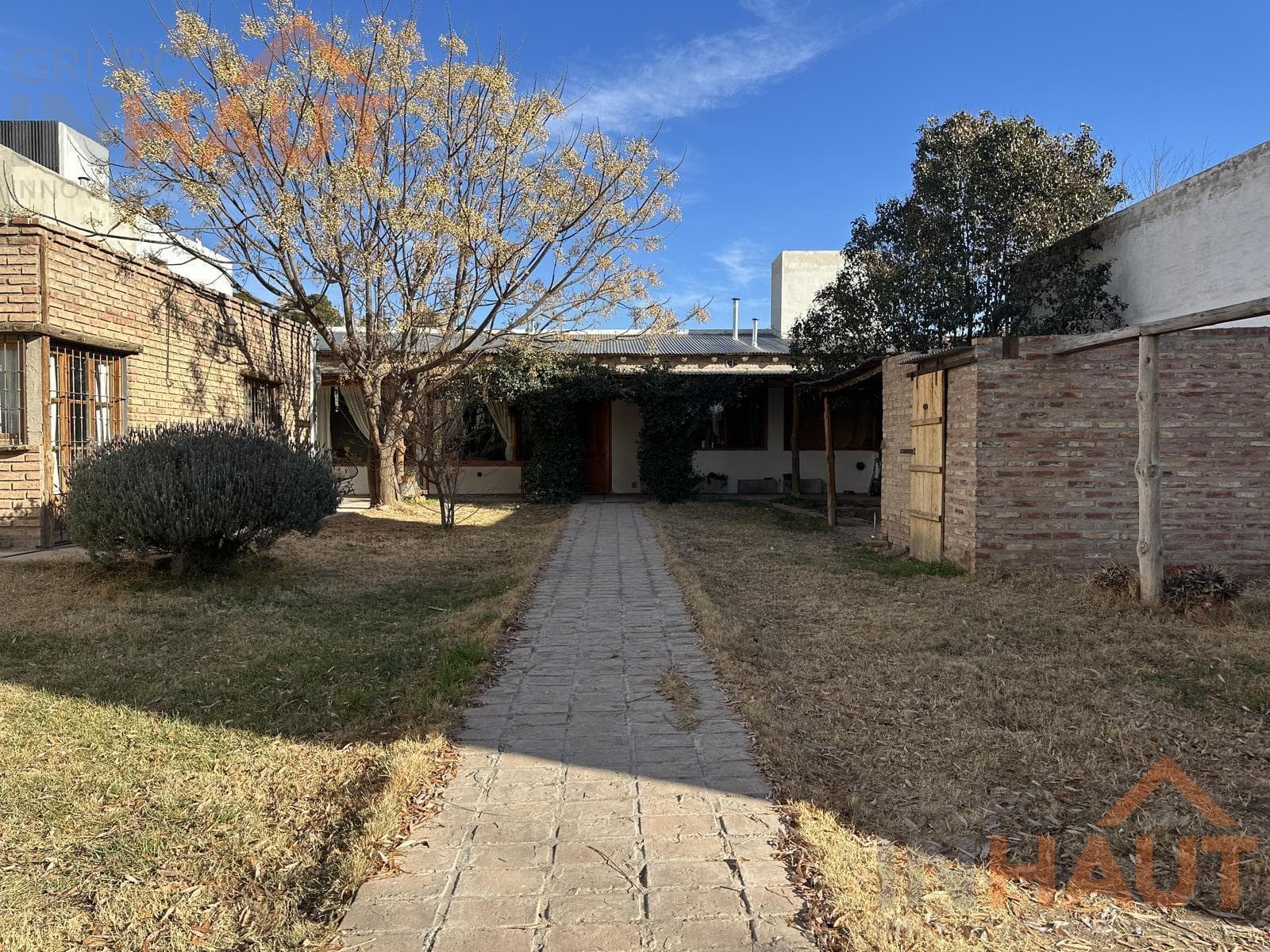 House for SALE in CIPOLLETTI - LAS VIÑAS