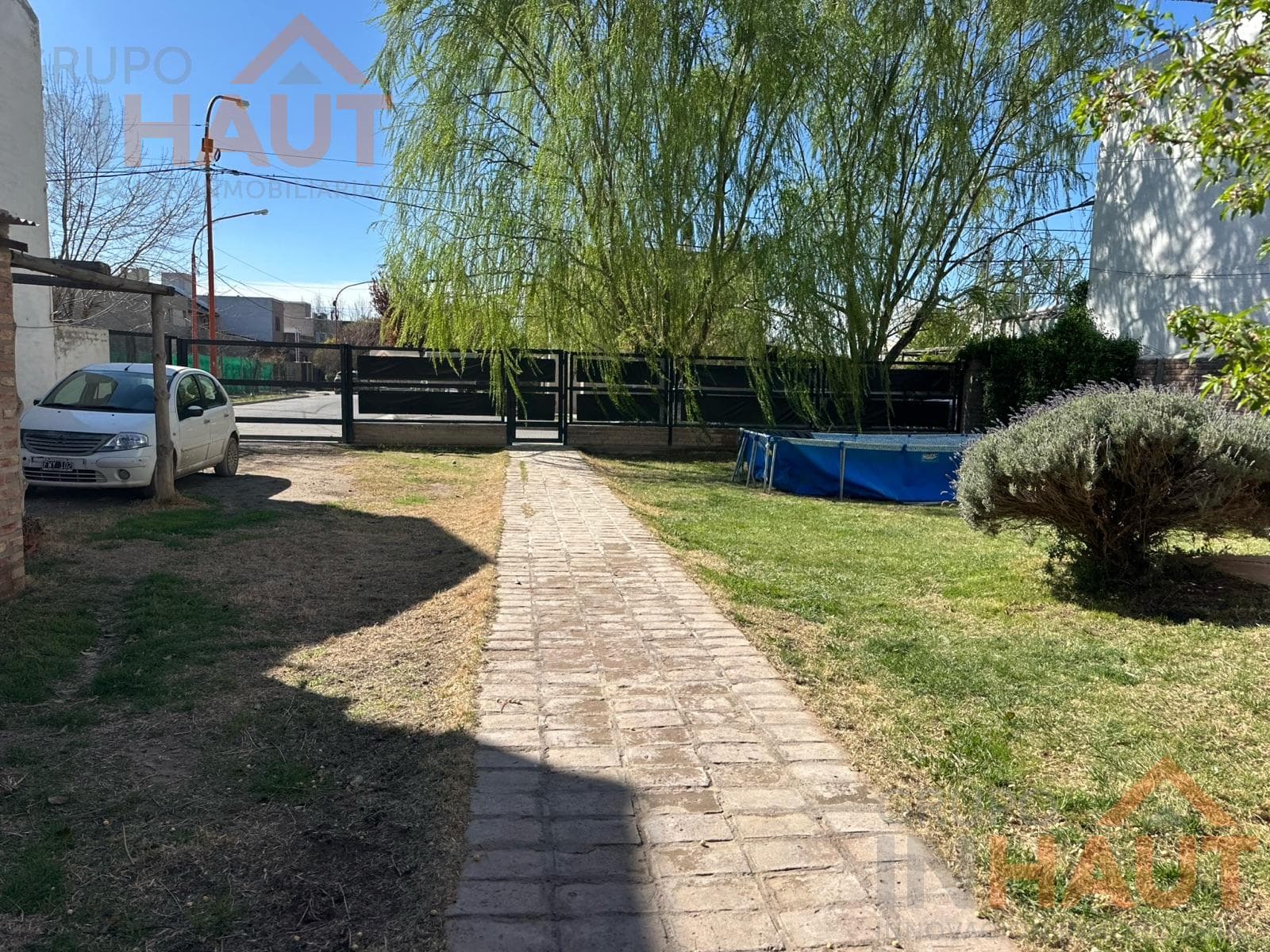 House for SALE in CIPOLLETTI - LAS VIÑAS