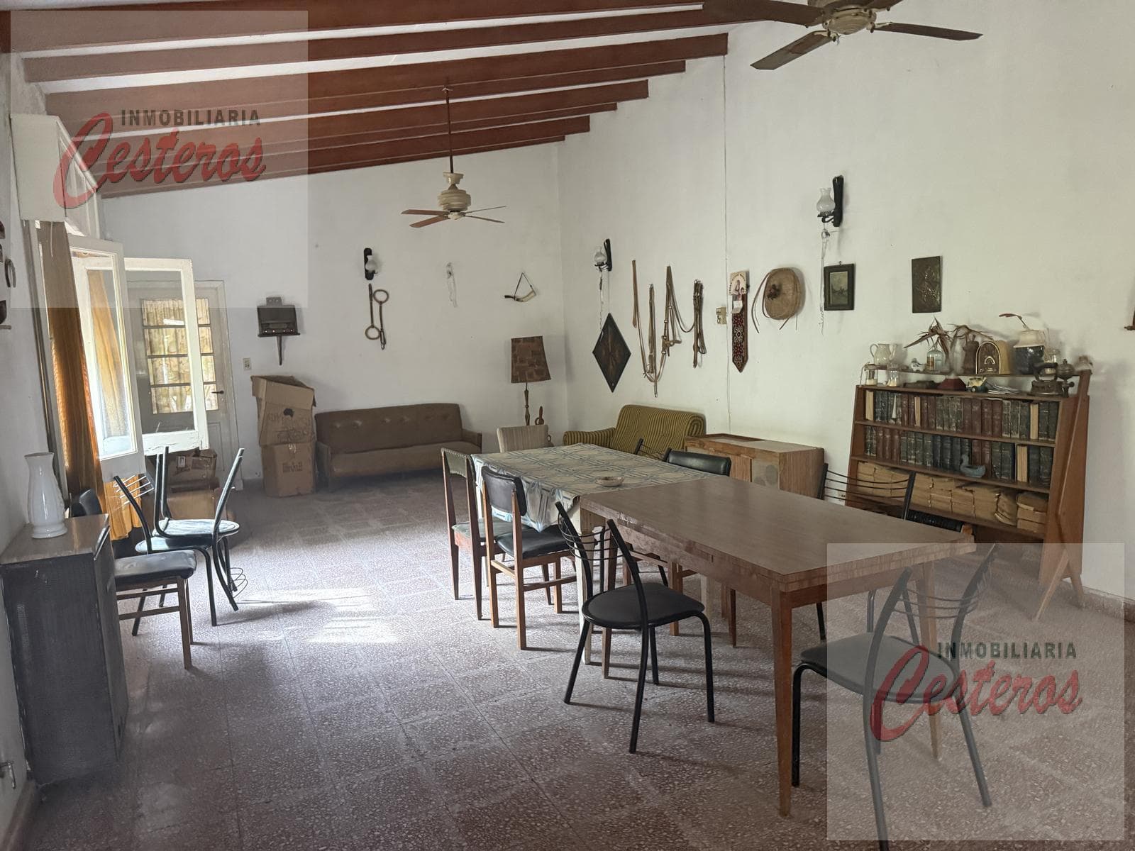 A centrally located house in Cañuelas, on San Martin Street, between Brandsen and Moreno.