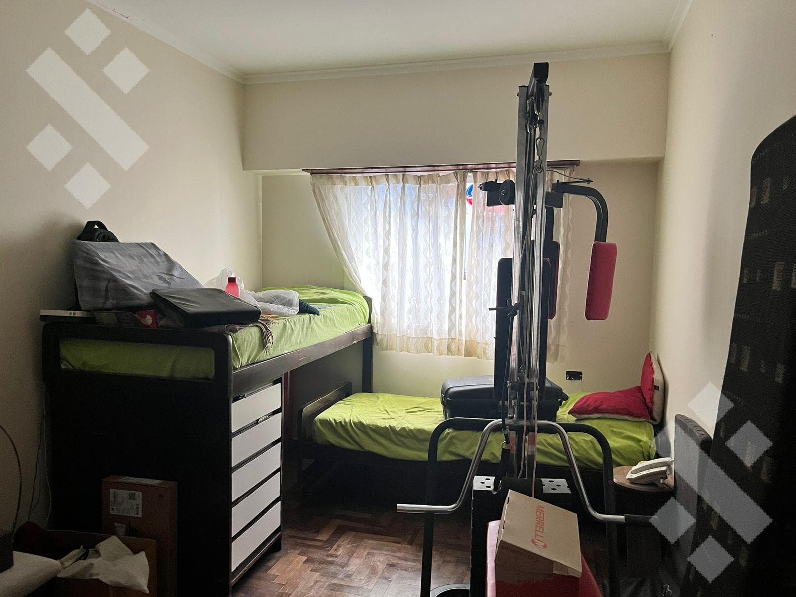 4-BEDROOM HOUSE FOR SALE IN EAST CENTRAL NEUQUÉN—MORTGAGE AVAILABLE