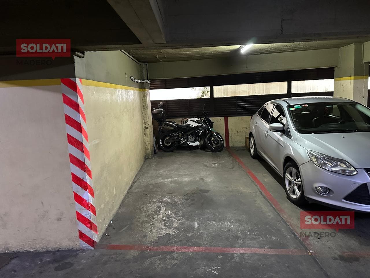 Garage for Sale in Downtown Avellaneda