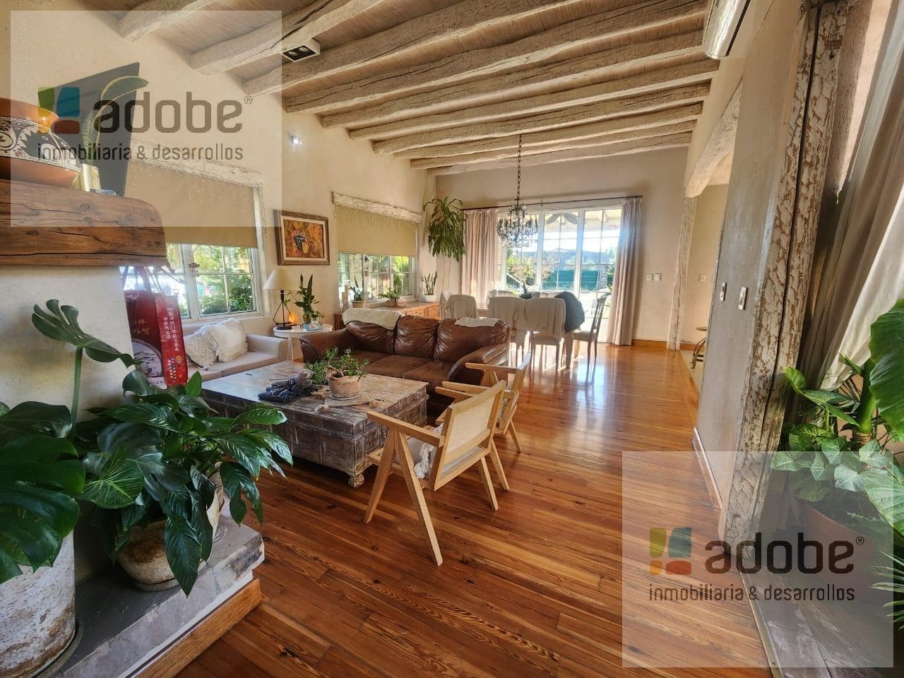 House in the Punta Larrea neighborhood - Chacras de Coria