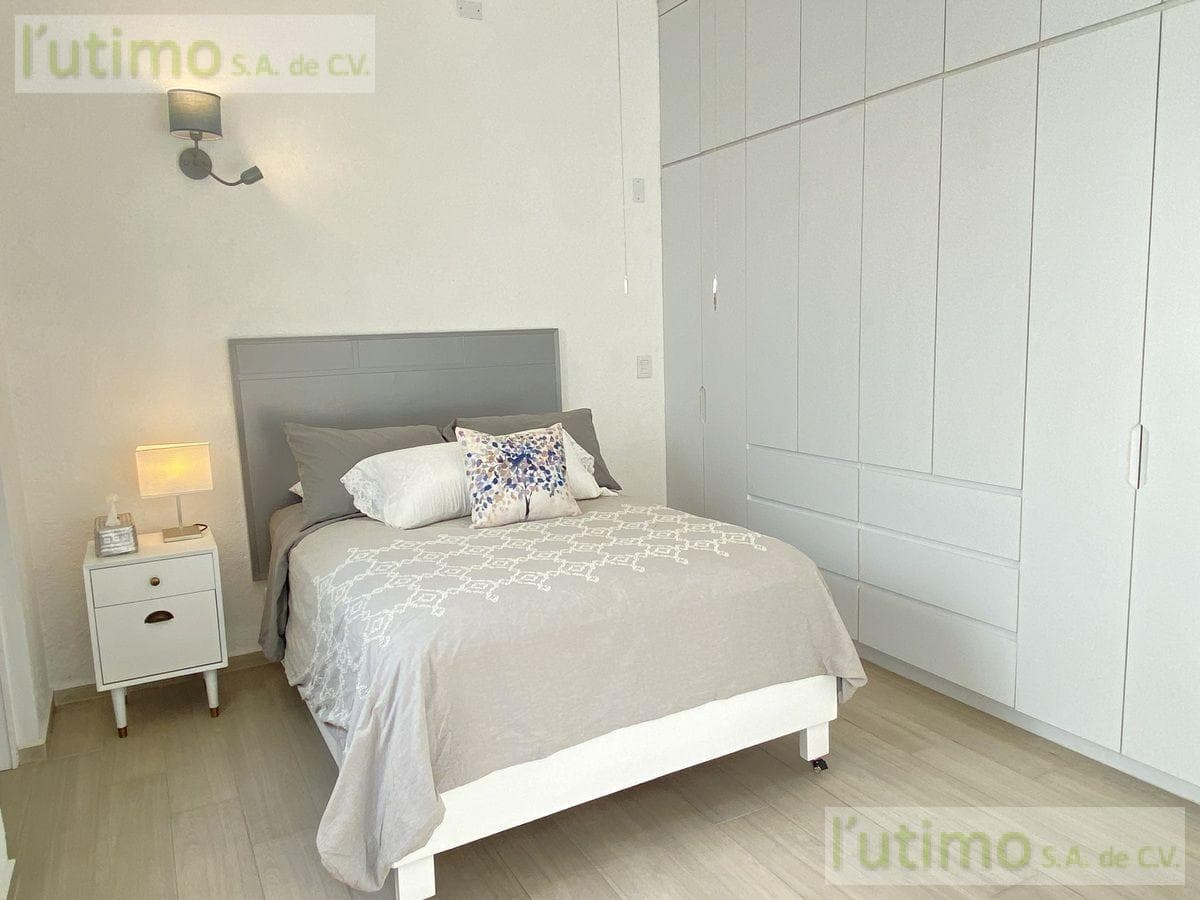 HOUSE IN A CONDOMINIUM, LOMAS DE JIUTEPEC.