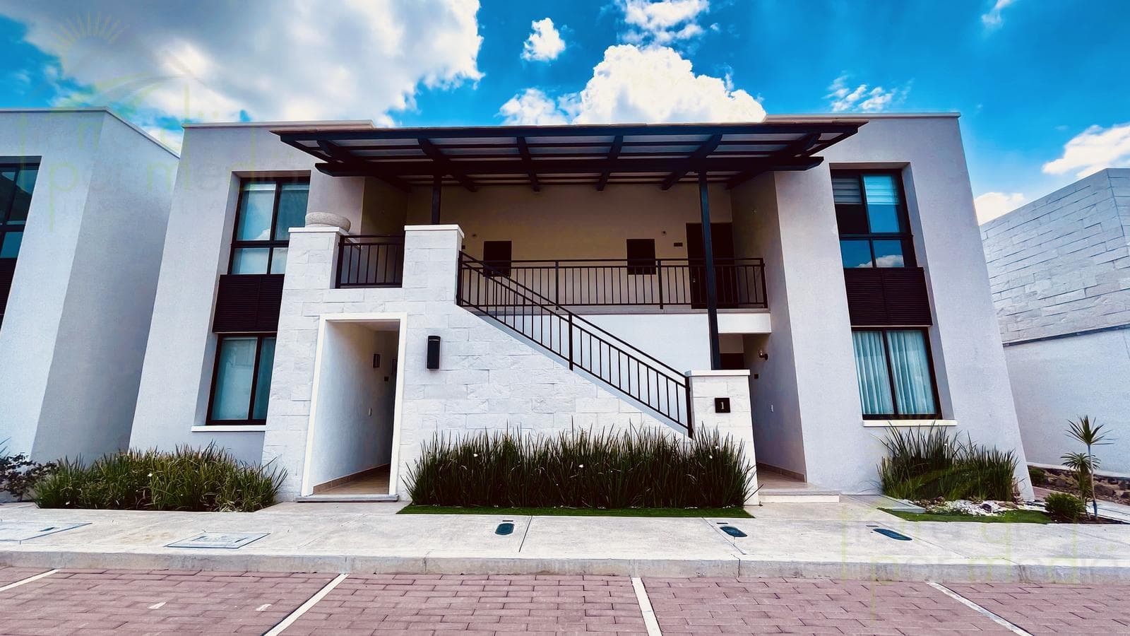Pre-Sale: Ground-Floor Apartment with Garden in El Refugio, Querétaro