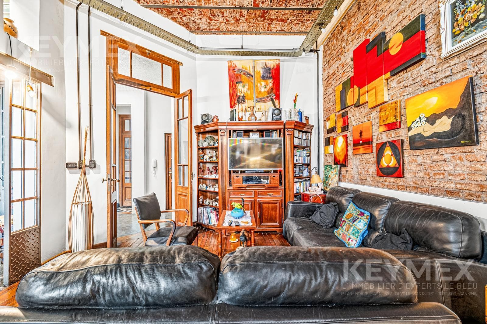 6-room house on 3 floors, with a garage and terrace in Floresta