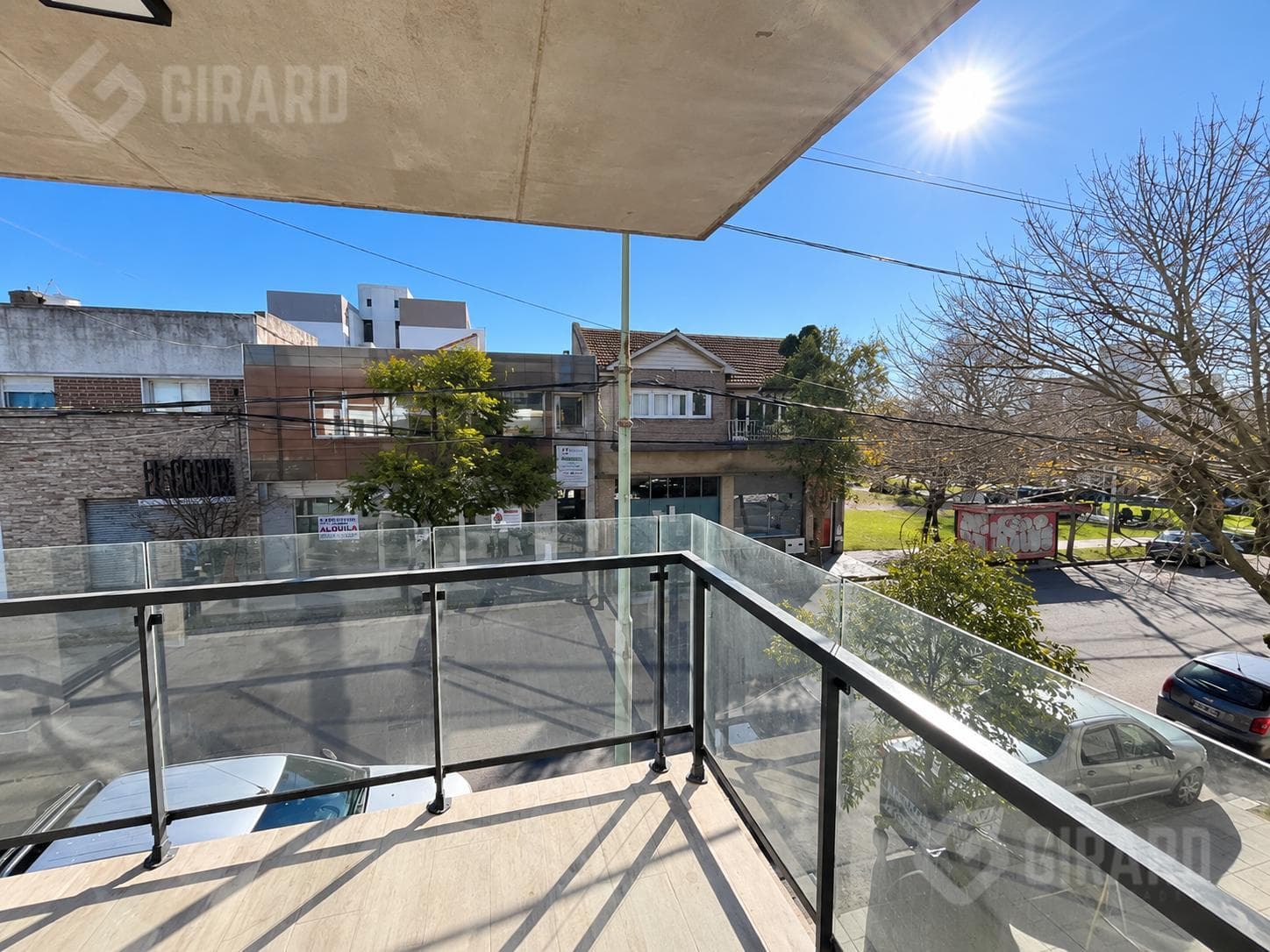 3-room apartment for sale with a brand-new garage. Located in the Chauvin neighborhood