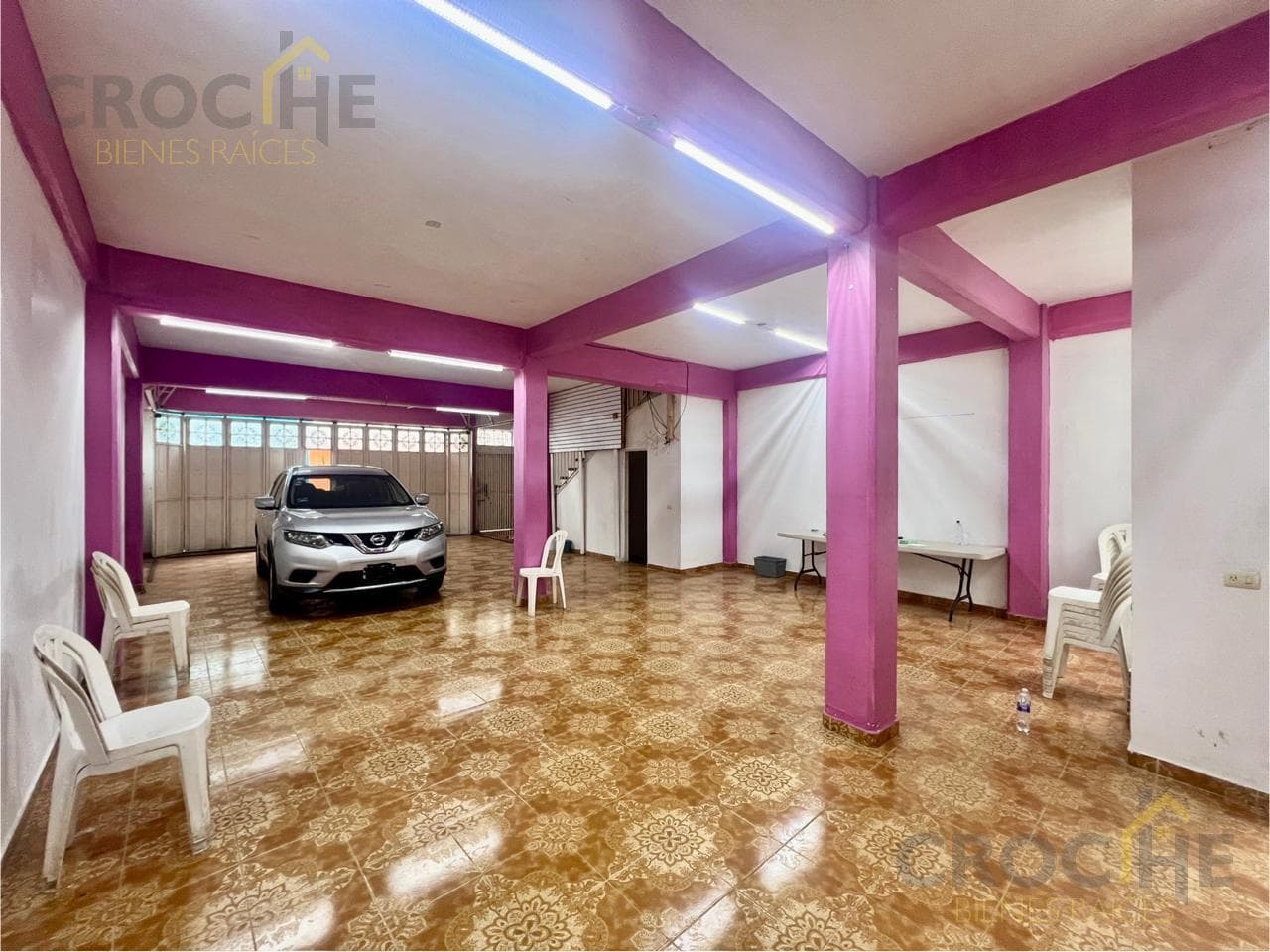 House in a commercial area in downtown Naolinco, Veracruz