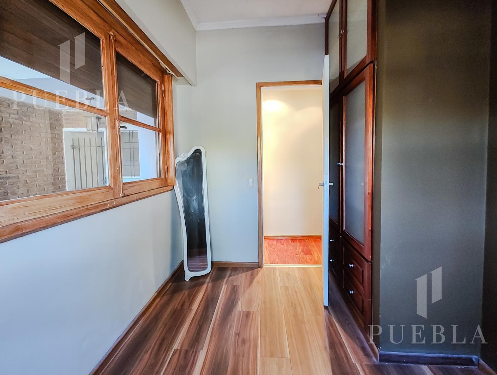 4-ROOM HOUSE FOR SALE WITH HEATED POOL AND BARBECUE AREA IN RANELAGH'S BEST RESIDENTIAL NEIGHBORHOOD