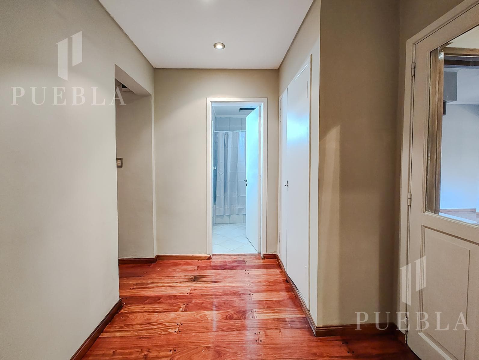 4-ROOM HOUSE FOR SALE WITH HEATED POOL AND BARBECUE AREA IN RANELAGH'S BEST RESIDENTIAL NEIGHBORHOOD
