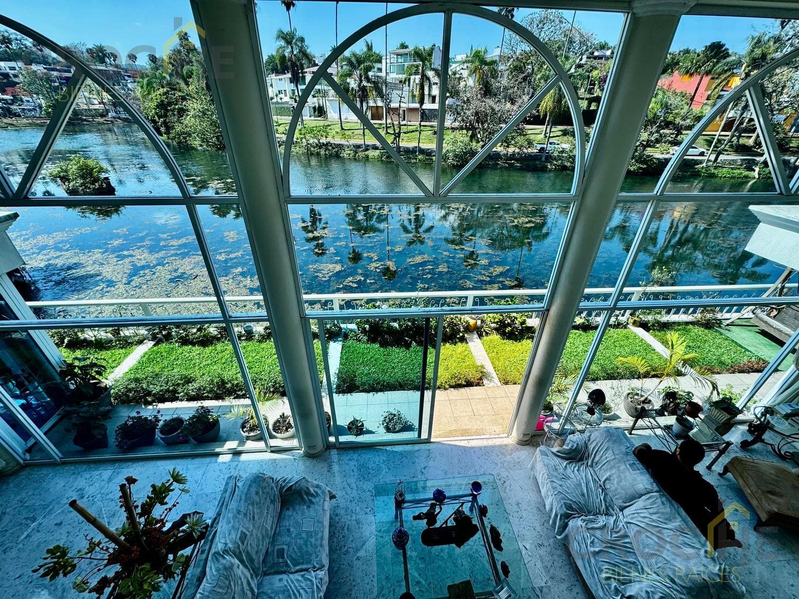 Residence with a View of Lake Las Animas, Las Animas Subdivision, Xalapa, Veracruz.