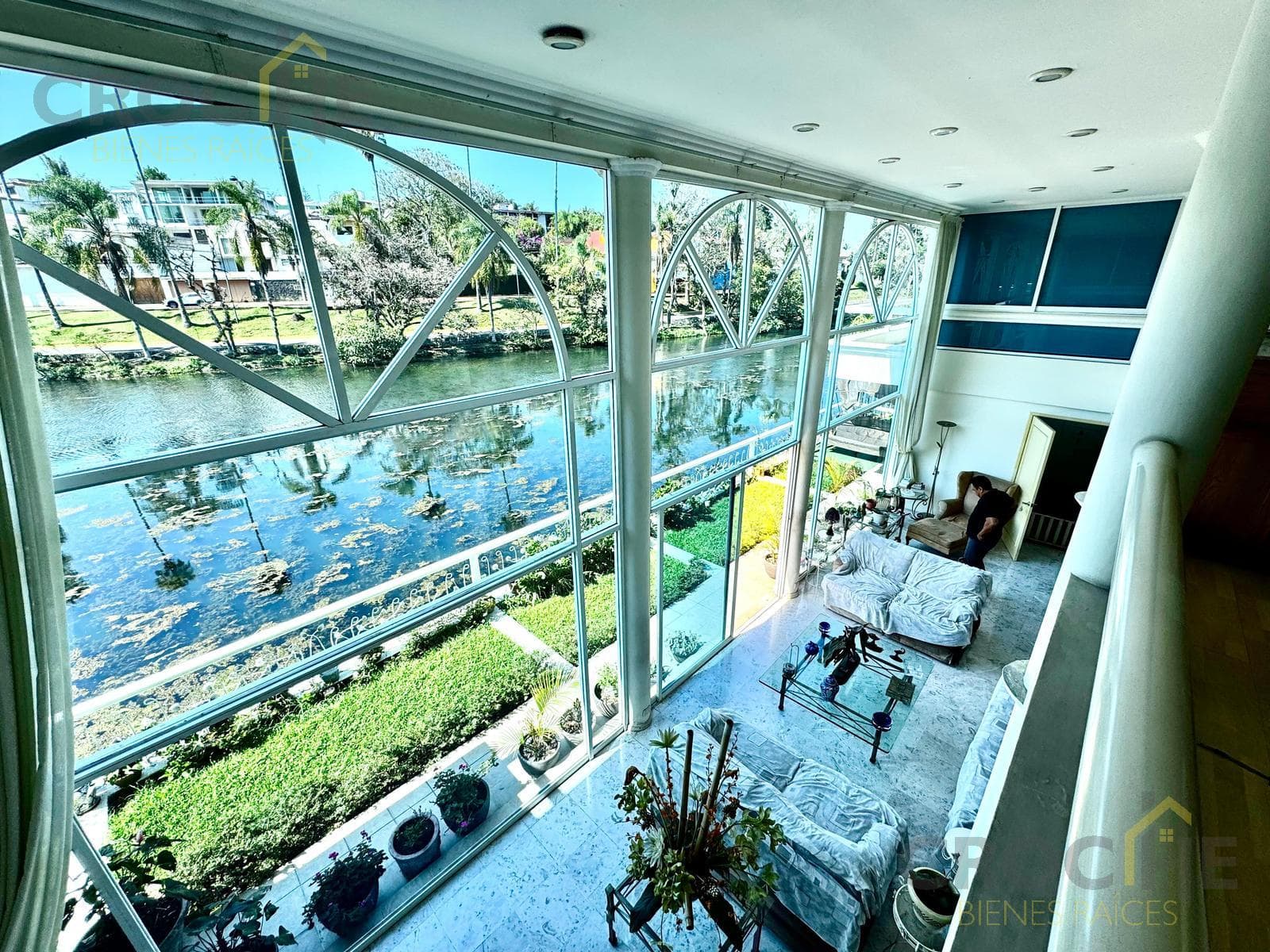 Residence with a View of Lake Las Animas, Las Animas Subdivision, Xalapa, Veracruz.