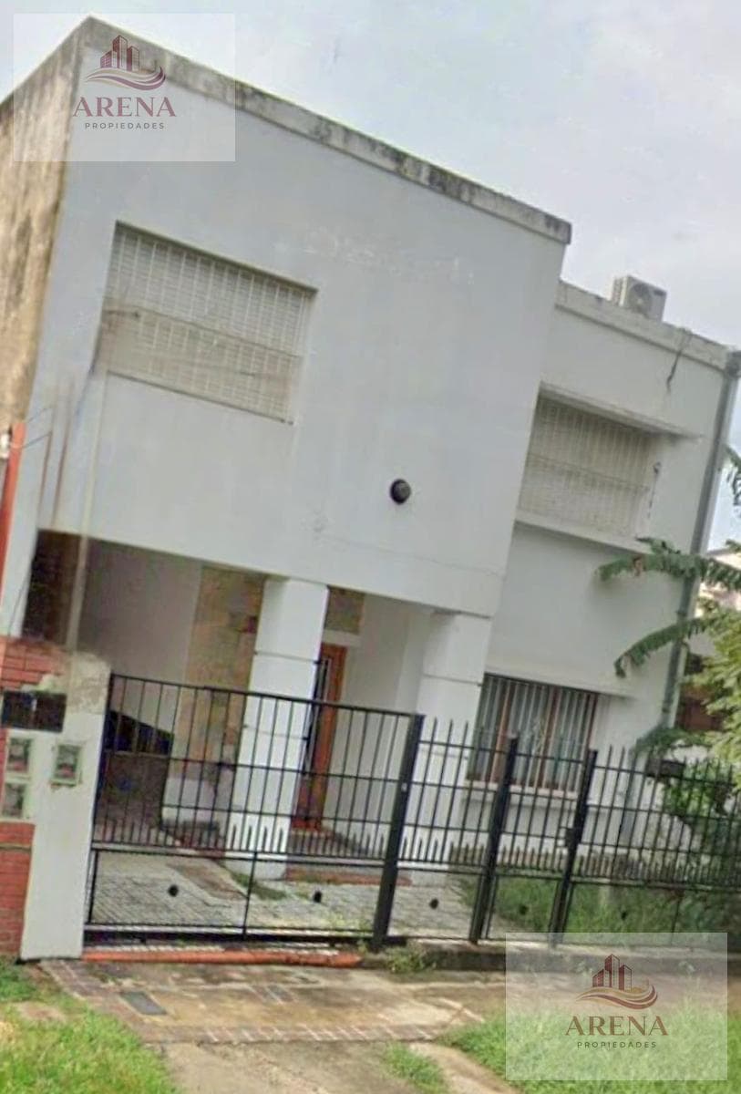 6-Room House for Sale in Ituzaingó Norte