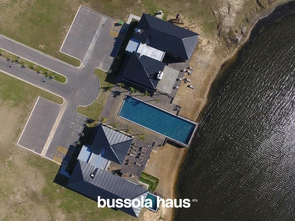 House for Sale Near the Lagoon in El Naudir Escobar