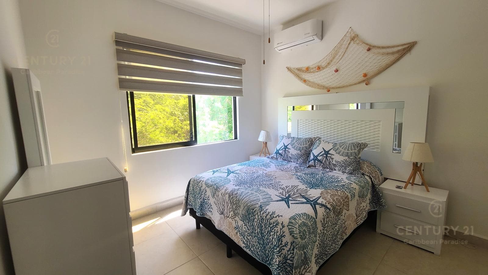 Hermosa casa de 3 rec en renta en Privada Salamanca Encuentro Playa del Carmen P4430