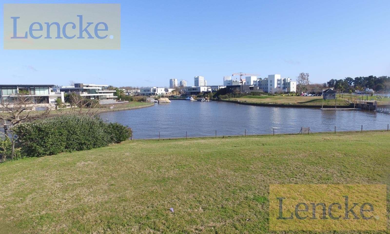 Exceptional lot for sale in Albanueva, in a prime location with the best views
