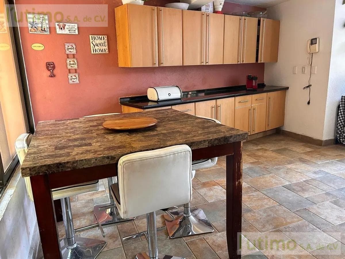 HOUSE IN A CONDOMINIUM IN THE REFORMA NEIGHBORHOOD OF CUERNAVACA