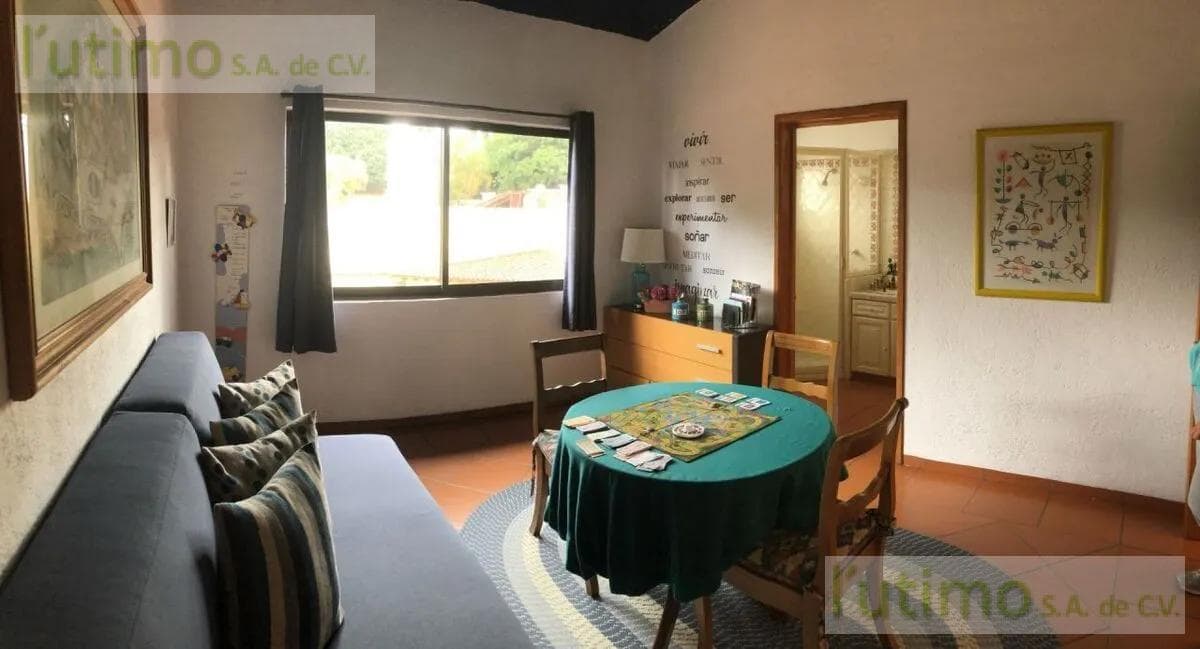 HOUSE WITH A POOL, AHUATEPEC RESIDENTIAL SUBDIVISION, CUERNAVACA