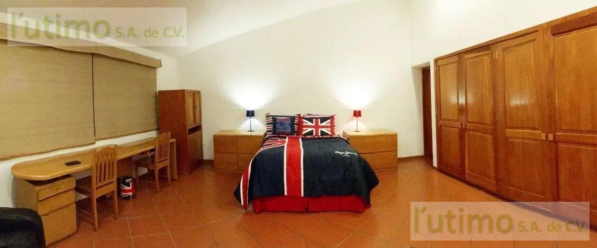 HOUSE WITH A POOL, AHUATEPEC RESIDENTIAL SUBDIVISION, CUERNAVACA