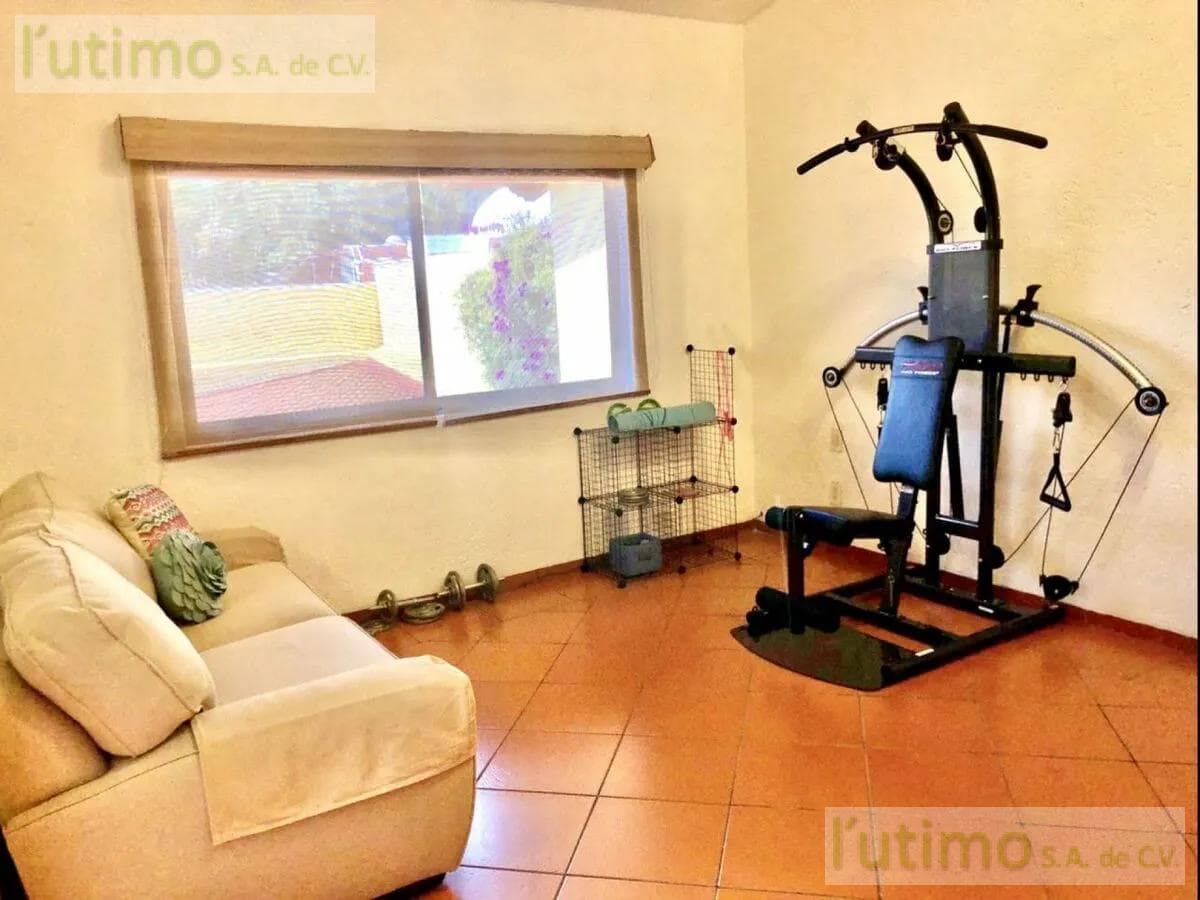 HOUSE WITH A POOL, AHUATEPEC RESIDENTIAL SUBDIVISION, CUERNAVACA