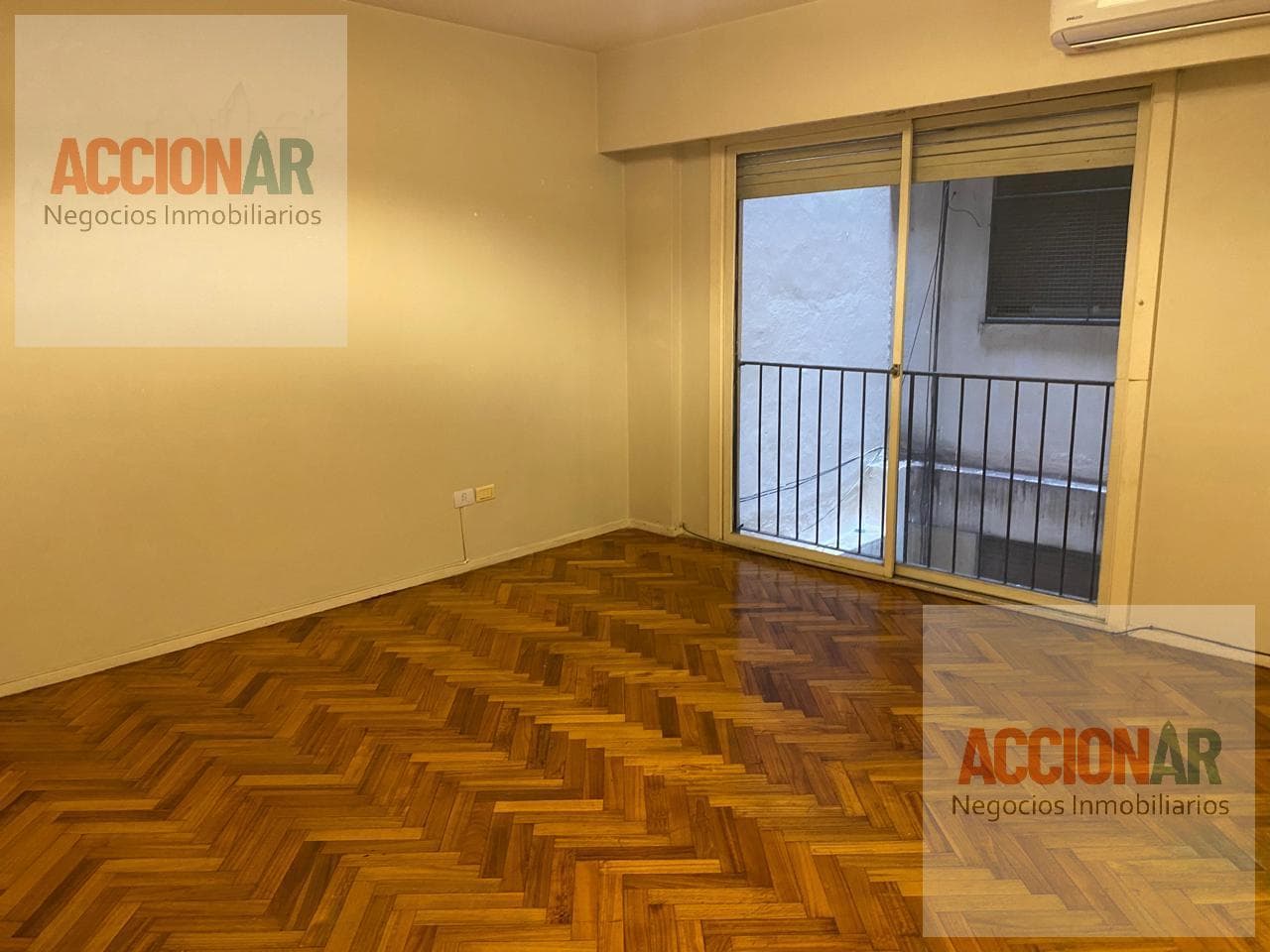 Hospital Alemán, Recoleta, Ideal Office Space, spacious 2-room unit.