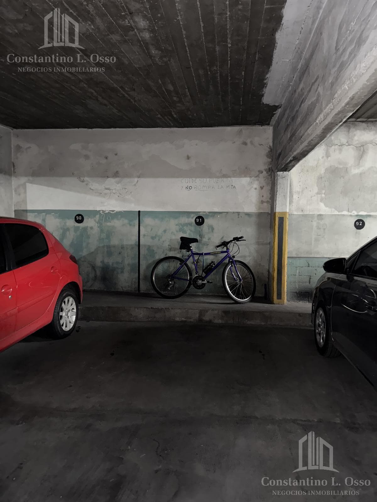 Garage for Sale - Lanusita