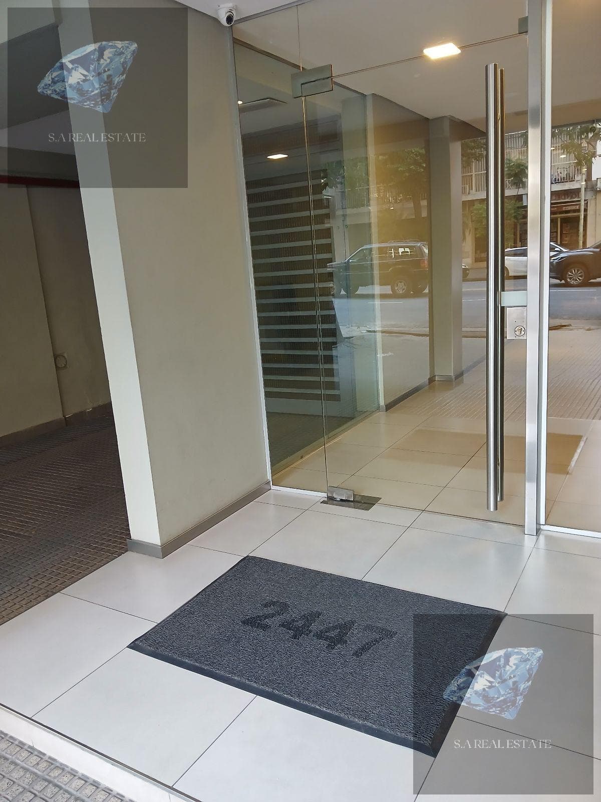 4-room apartment for sale with a garage in Belgrano