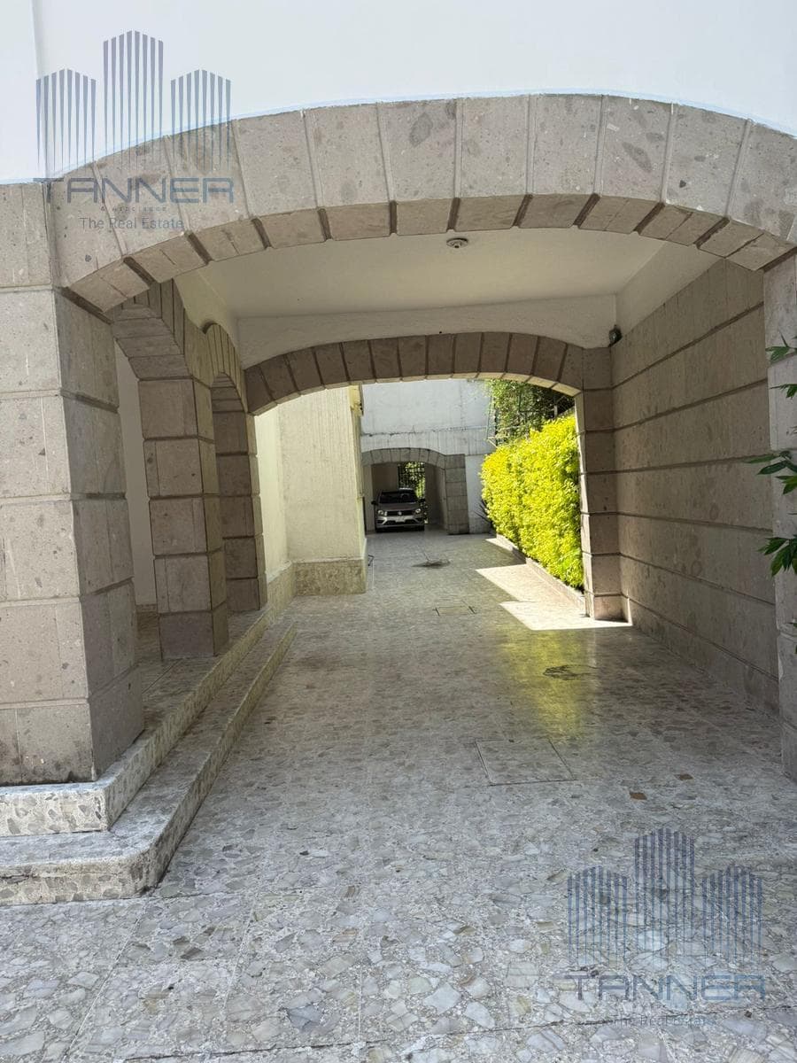 COMMERCIAL HOUSE FOR RENT IN LOMAS DE CHAPULTEPEC (L)
