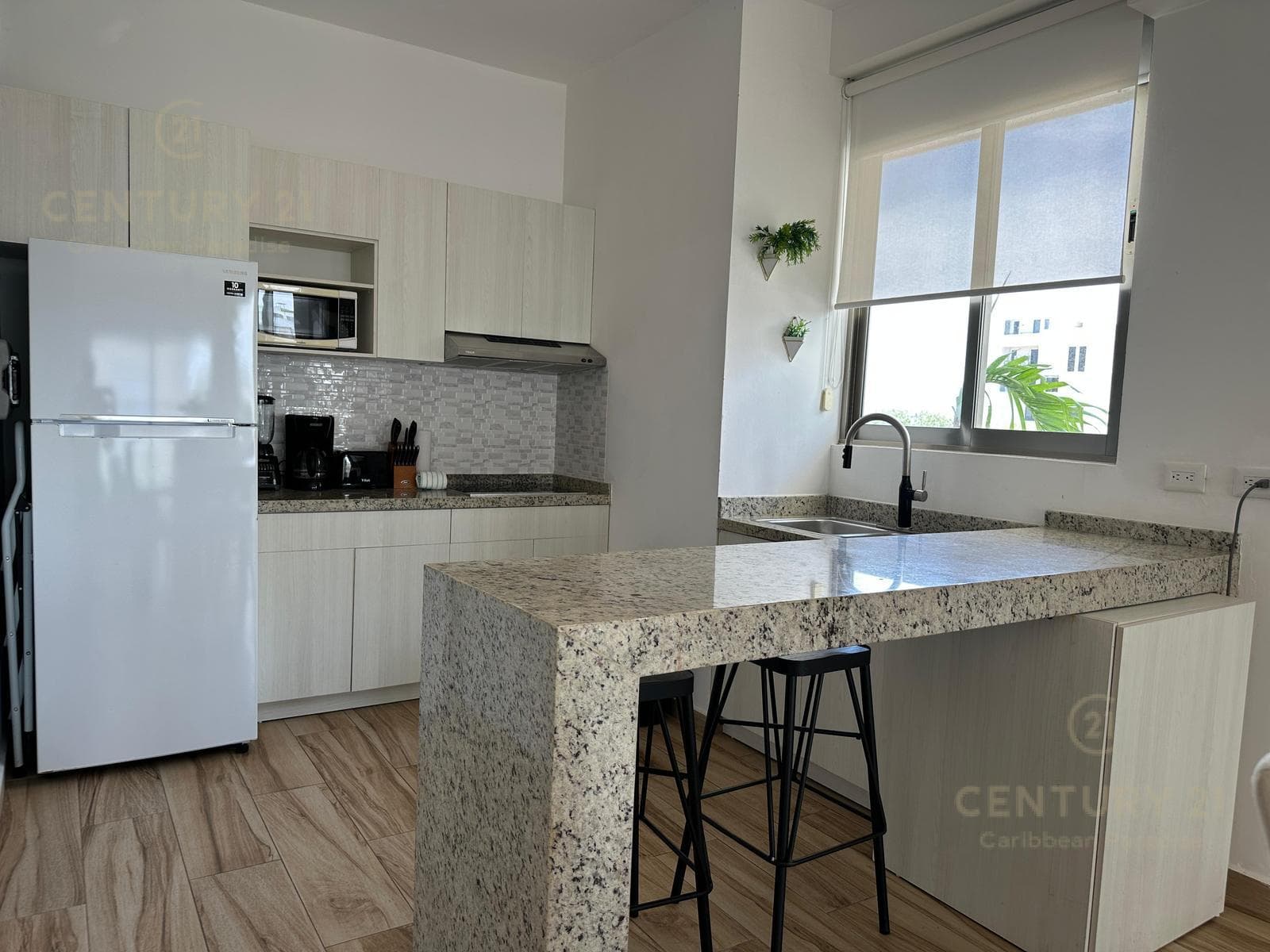 Venta de amplio estudio Playa del Carmen P4431