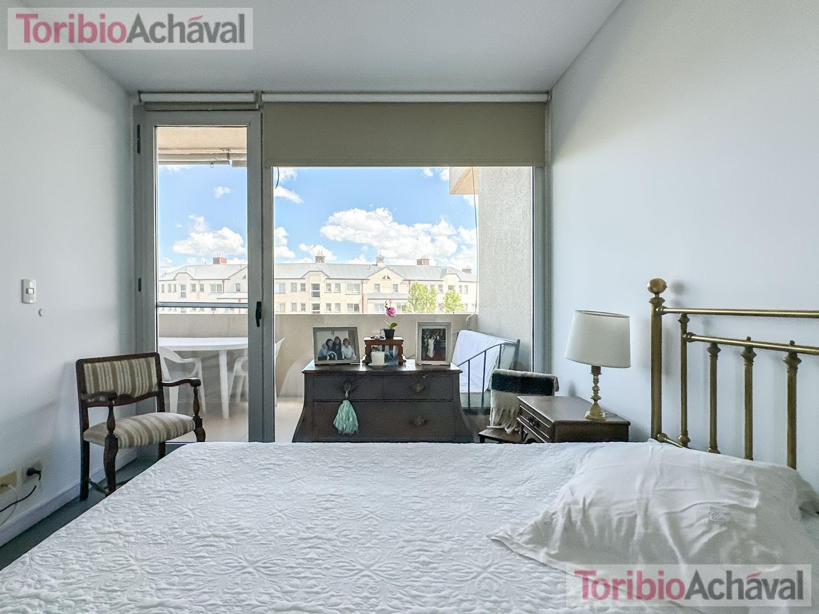 REDUCTION IN PRICE: Praia 4, Portezuelo, Nordelta Praia—For Sale, 3 bedrooms, overlooking Central Lake in Nordelta, with garage