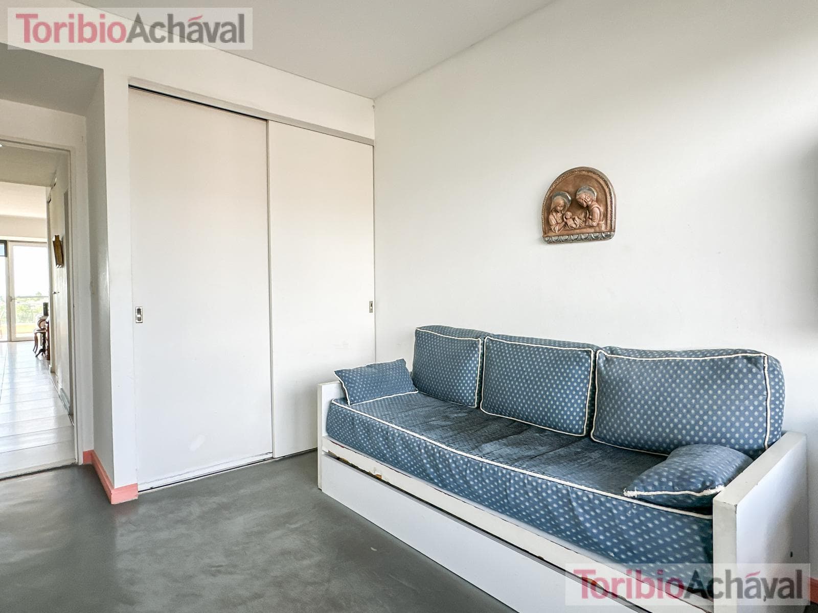 REDUCTION IN PRICE: Praia 4, Portezuelo, Nordelta Praia—For Sale, 3 bedrooms, overlooking Central Lake in Nordelta, with garage
