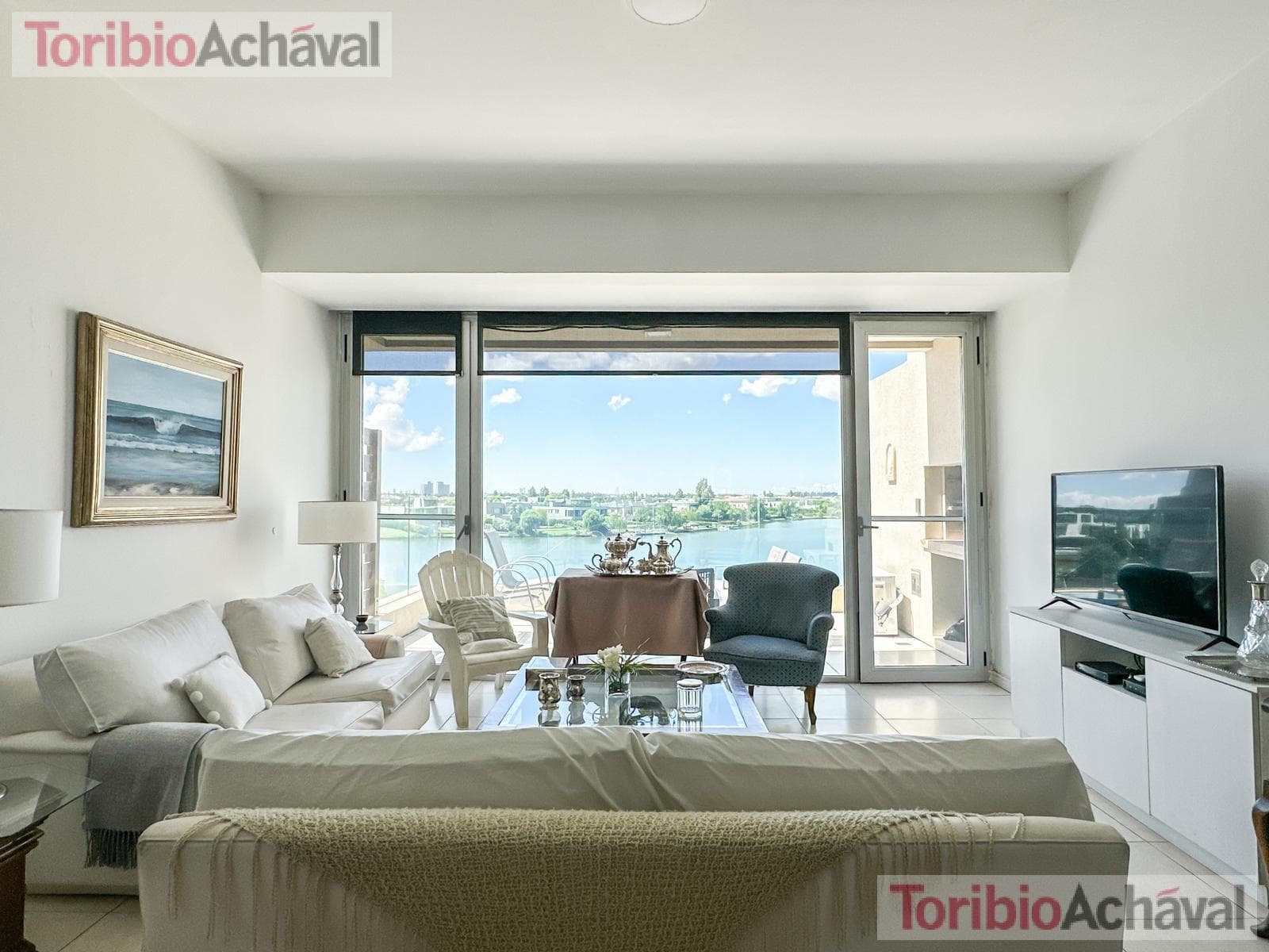 REDUCTION IN PRICE: Praia 4, Portezuelo, Nordelta Praia—For Sale, 3 bedrooms, overlooking Central Lake in Nordelta, with garage